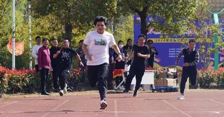 这场社区运动会,邻里老少玩嗨了!